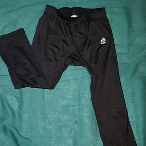 Black Adidas techfit capri leggings